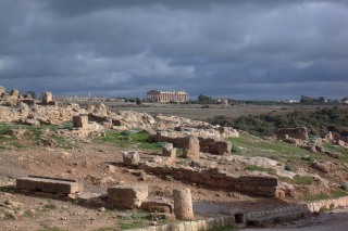Vista panoramica della collina orientale con il tempio di Hera sullo sfondo